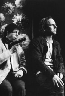 zwei Schauspieler im Stück Lennie und George